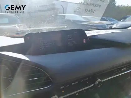 Photo 16 Mazda Mazda3  Berline 2.0L e-SKYACTIV-X M Hybrid 186 ch BVA6