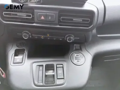 Photo 13 Peugeot Partner E- FOURGON M 800 KG 136 CH BATTERIE 54 KWH