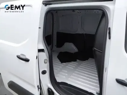 Photo 9 Peugeot Partner E- FOURGON M 800 KG 136 CH BATTERIE 54 KWH