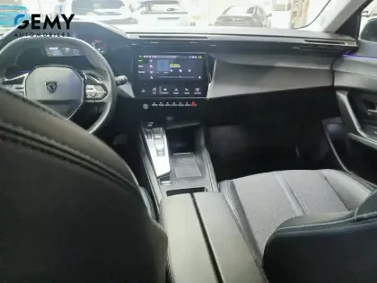 Photo 7 Peugeot 308 Gén. III Ph1 Allure Pack 5