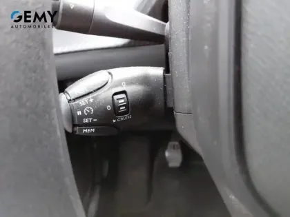 Photo 13 Peugeot 208  PureTech 75 S&S BVM5