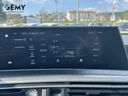 Photo 14 Peugeot 3008  Electrique 210 ch 73 kWh