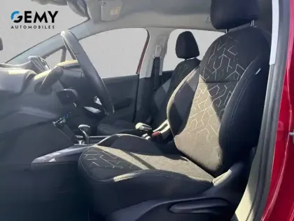 Photo 8 Peugeot 2008  PureTech 110ch S&S EAT6