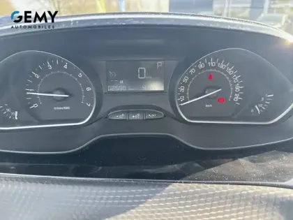 Photo 12 Peugeot 2008  PureTech 110ch S&S EAT6