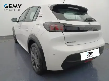 Photo 16 Peugeot 208  Electrique 50 kWh 136ch