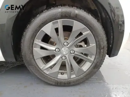 Photo 10 Peugeot 208  Electrique 50 kWh 136ch