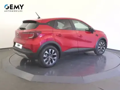 Photo 83 Renault Captur  E-Tech full hybrid 145
