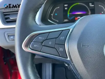 Photo 13 Renault Captur  E-Tech full hybrid 145