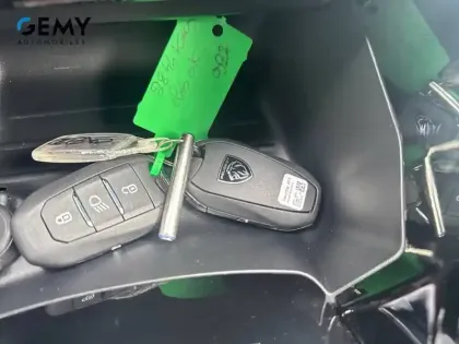 Photo 14 Peugeot 2008  Hybrid 145 e-DCS6