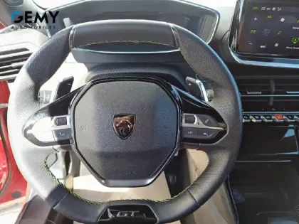 Photo 15 Peugeot 2008  PureTech 130 S&S EAT8