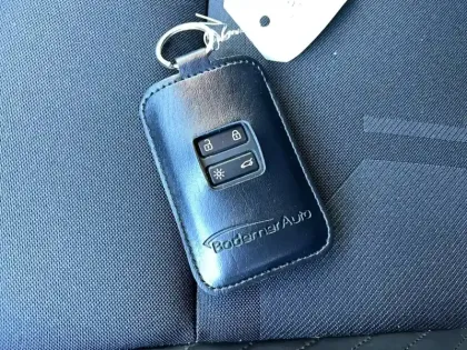 Photo 28 Renault Clio  E-Tech full hybrid 145