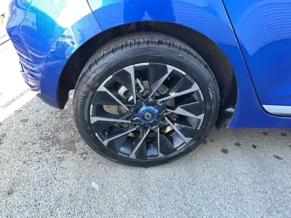 Photo 21 Renault Clio  E-Tech full hybrid 145