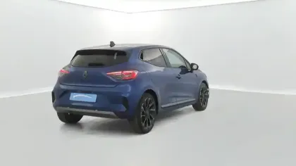 Photo 63 Renault Clio  E-Tech full hybrid 145