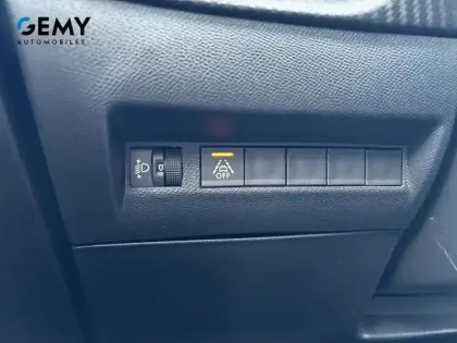 Photo 17 Peugeot 208  PureTech 100 S&S BVM6