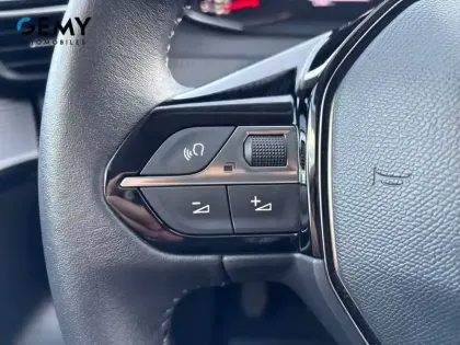 Photo 20 Peugeot 208  PureTech 100 S&S BVM6