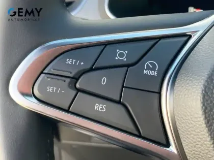 Photo 15 Renault Captur  E-Tech full hybrid 145 ch