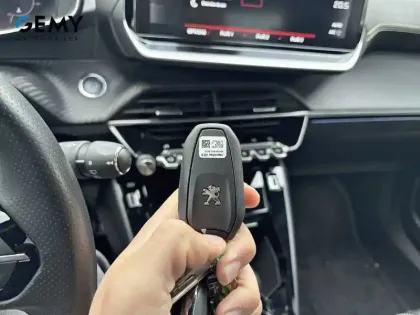 Photo 21 Peugeot 2008  BlueHDi 130 S&S EAT8