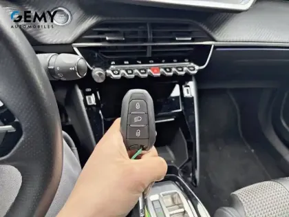 Photo 22 Peugeot 2008  BlueHDi 130 S&S EAT8