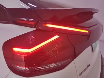 Photo 16 Citroën C4  BlueHDi 130 S&S EAT8