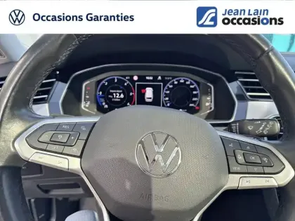 Photo 18 Volkswagen Passat  SW 2.0 TDI EVO SCR 200 DSG7 4Motion