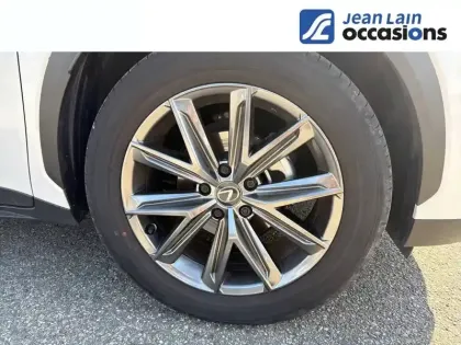 Photo 8 Lexus Lbx  2WD