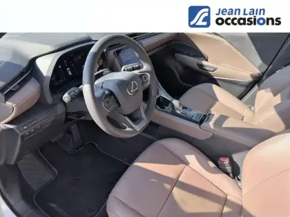 Photo 10 Lexus Lbx  2WD