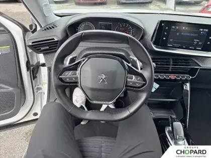 Photo 16 Peugeot 2008  PureTech 130 S&S EAT8