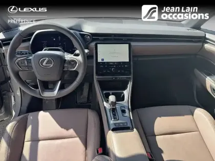 Photo 17 Lexus Lbx  2WD