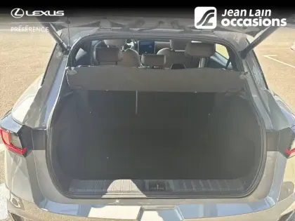 Photo 9 Lexus Lbx  2WD