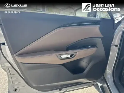 Photo 20 Lexus Lbx  2WD