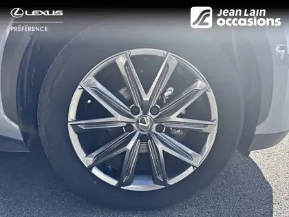 Photo 8 Lexus Lbx  2WD