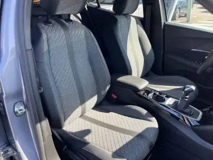 Photo 12 Peugeot 2008  100 S&S BVM6