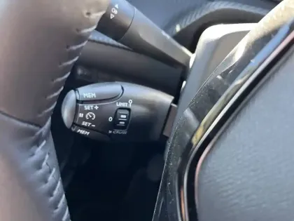 Photo 23 Peugeot 2008  100 S&S BVM6