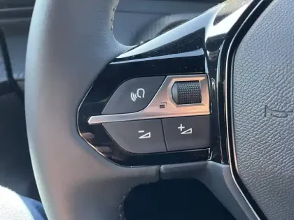 Photo 56 Peugeot 2008  100 S&S BVM6