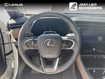 Photo 11 Lexus Lbx  2WD