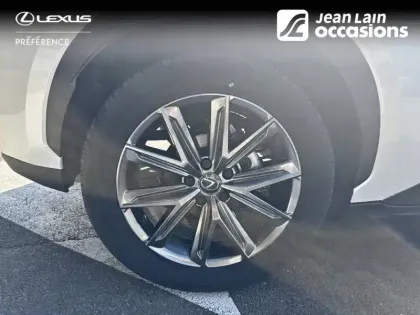 Photo 8 Lexus Lbx  2WD