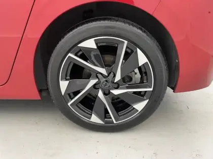 Photo 15 Peugeot 308  BlueHDi 130ch S&S EAT8