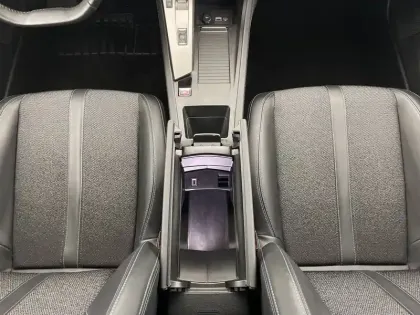 Photo 29 Peugeot 308  BlueHDi 130ch S&S EAT8