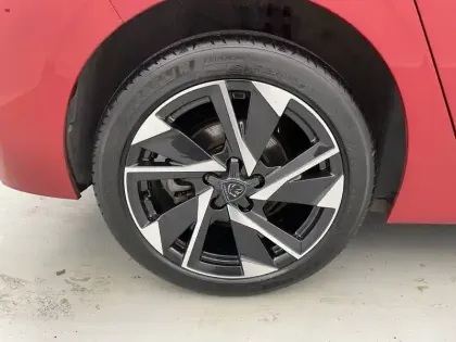 Photo 18 Peugeot 308  BlueHDi 130ch S&S EAT8