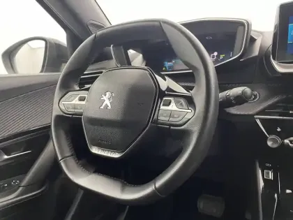 Photo 27 Peugeot 2008  Electrique 136 ch
