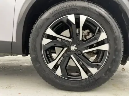 Photo 15 Peugeot 2008  Electrique 136 ch