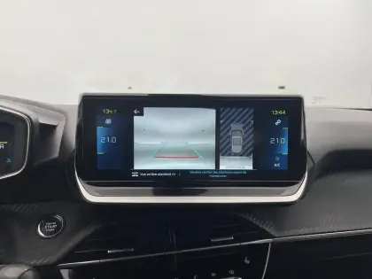 Photo 29 Peugeot 2008  Electrique 136 ch