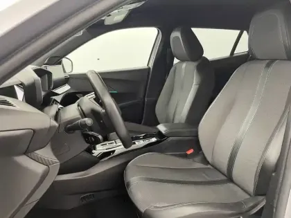 Photo 11 Peugeot 2008  Electrique 136 ch