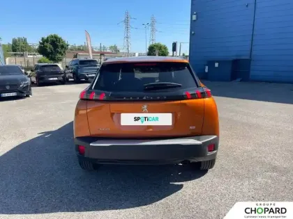 Photo 27 Peugeot 2008  PureTech 100 S&S BVM6