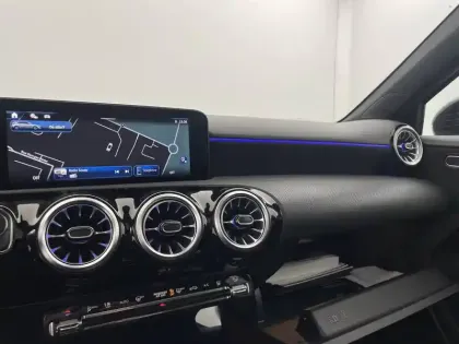 Photo 25 Mercedes Classe A  250 e Hybrid EQ