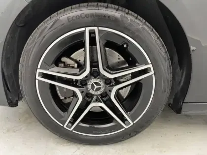 Photo 17 Mercedes Classe A  250 e Hybrid EQ