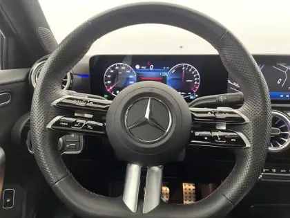 Photo 22 Mercedes Classe A  250 e Hybrid EQ