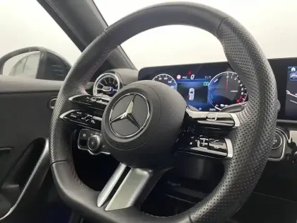 Photo 24 Mercedes Classe A  250 e Hybrid EQ