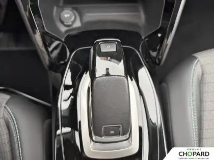 Photo 13 Peugeot 2008  PureTech 130 S&S EAT8