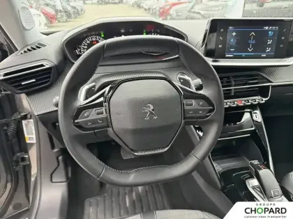 Photo 16 Peugeot 2008  PureTech 130 S&S EAT8